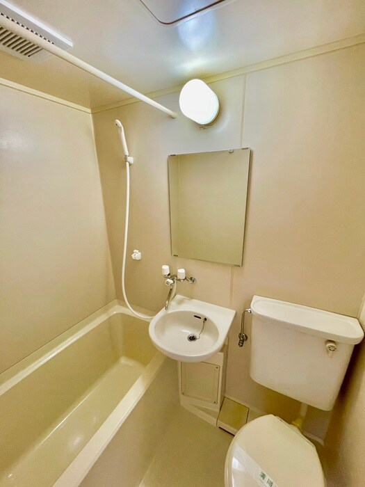 物件内観写真11　(洗面)