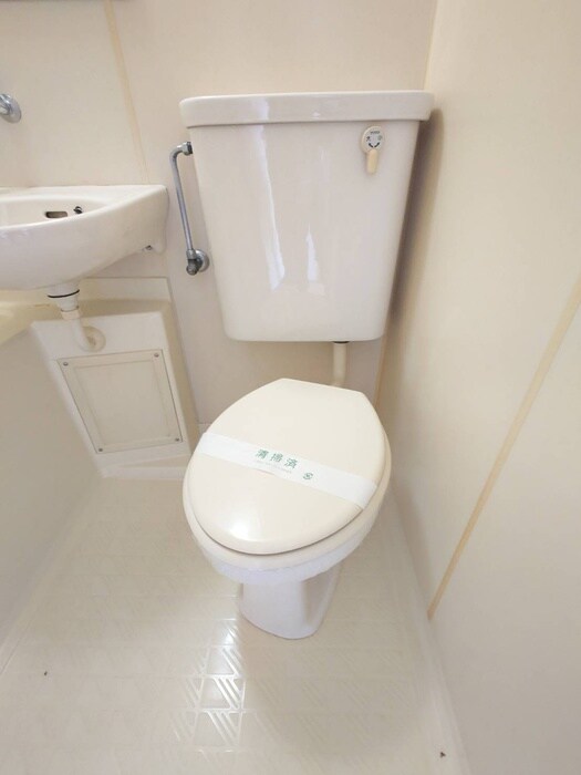 物件内観写真12　(トイレ)