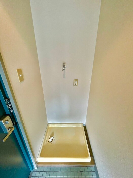 物件内観写真13　(洗濯機置場)