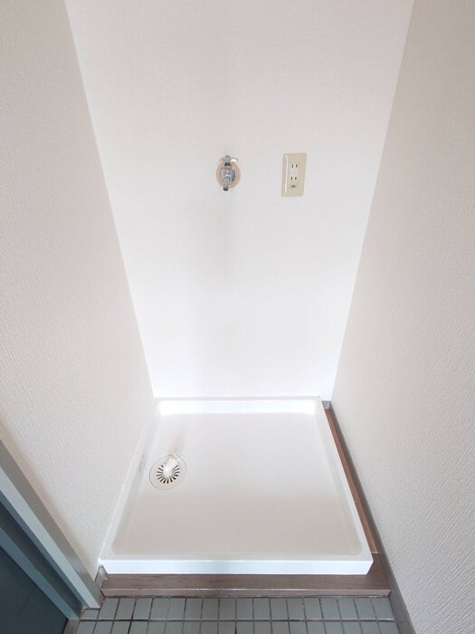 物件内観写真15　(洗濯機置場)