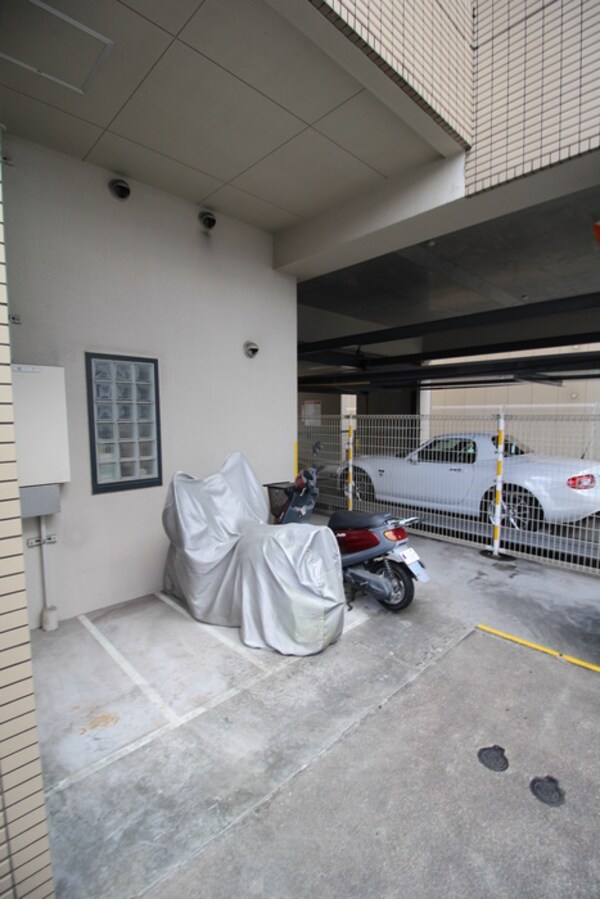 バイク置き場