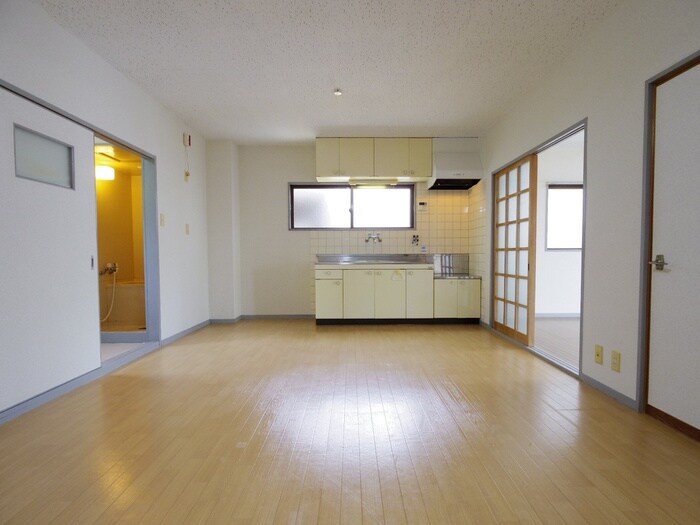 物件内観写真2　(居室)