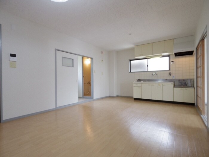 物件内観写真4　(居室)