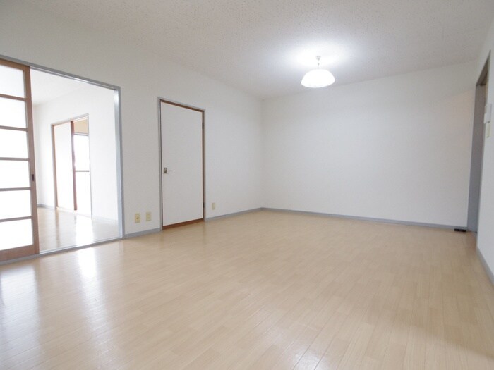 物件内観写真5　(居室)