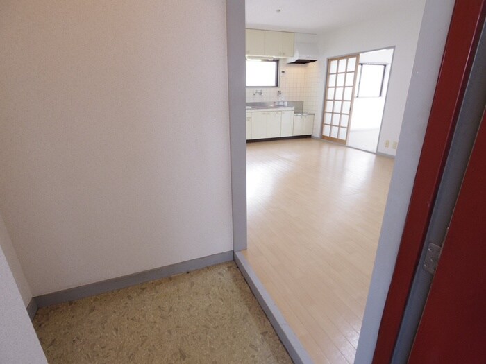 物件内観写真15　(玄関)