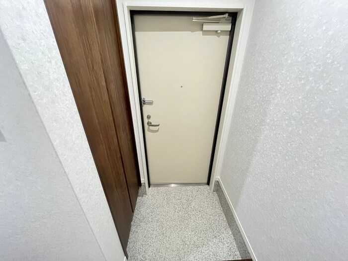 物件内観写真15　(玄関)