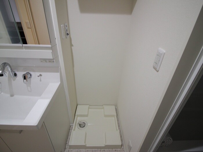 物件内観写真14　(洗濯機置場)