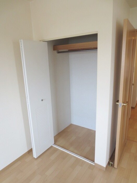 物件内観写真10　(収納)