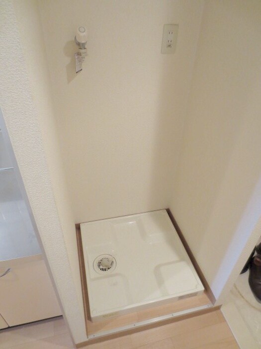 物件内観写真15　(洗濯機置場)