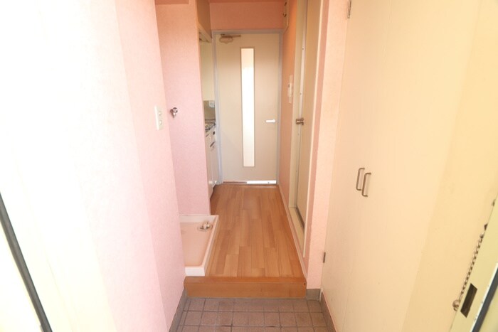 物件内観写真19　(玄関)