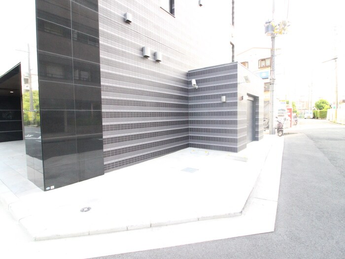 物件外観写真5　(駐車場)