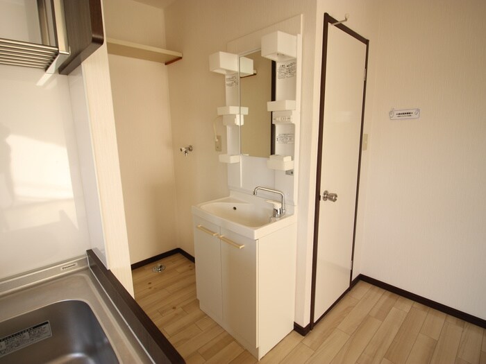 物件内観写真11　(洗面)