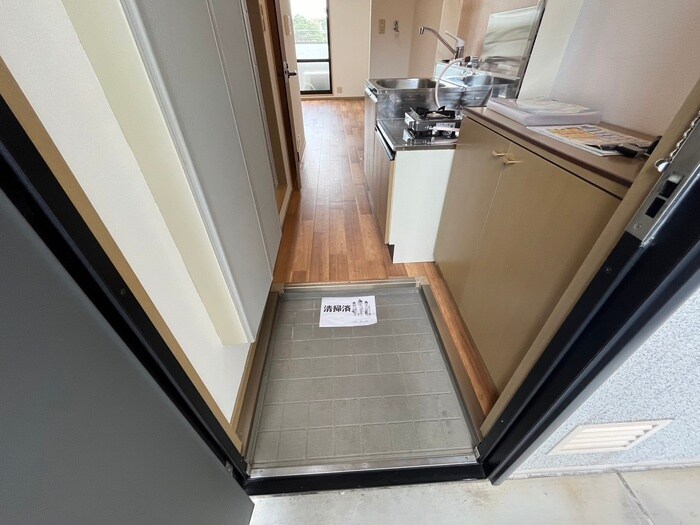 物件内観写真21　(玄関)