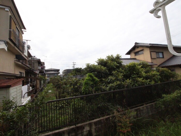 物件内観写真20　(室内からの展望)