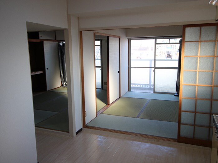 物件内観写真8　(居室)