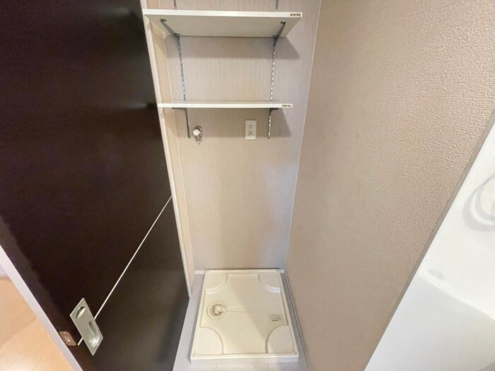 物件内観写真20　(洗濯機置場)