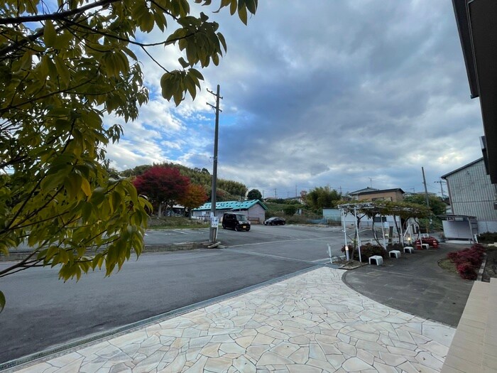 物件内観写真22　(室内からの展望)