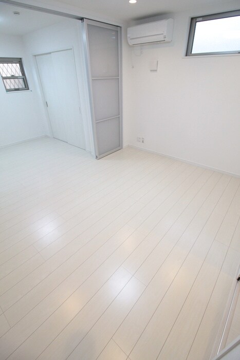 物件内観写真15　(居室)