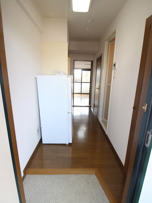 物件内観写真7　(玄関)