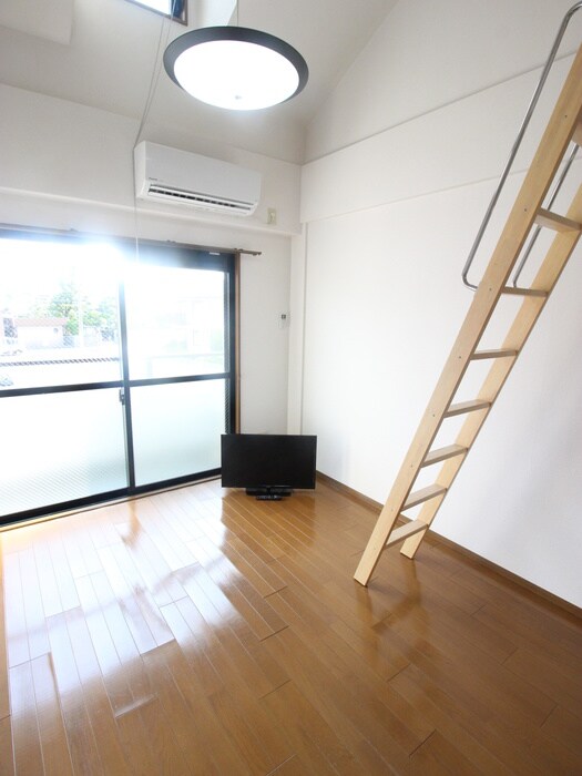 物件内観写真8　(居室)