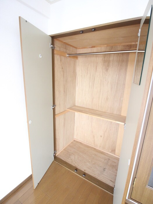 物件内観写真15　(収納)