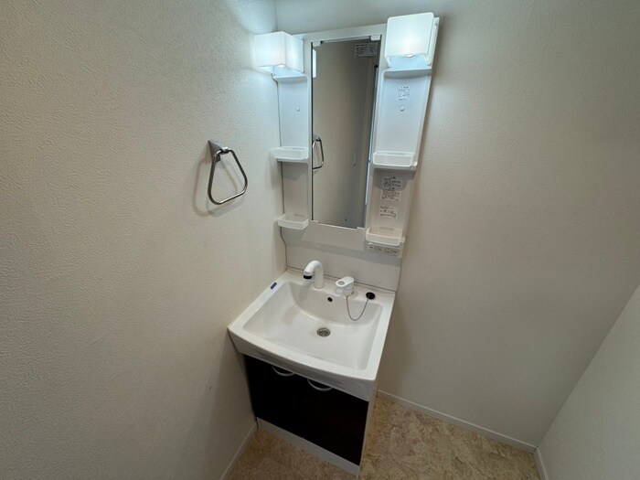 物件内観写真8　(洗面)