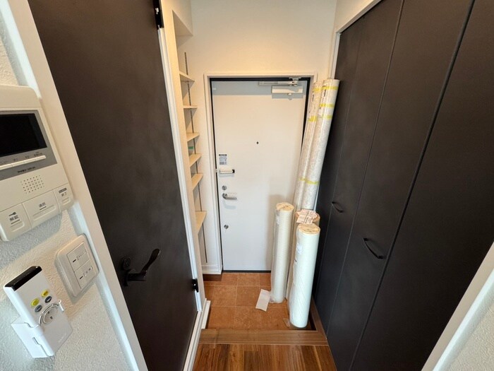物件内観写真22　(玄関)