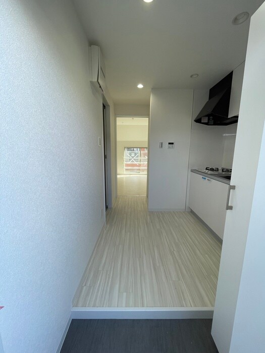 物件内観写真16　(玄関)