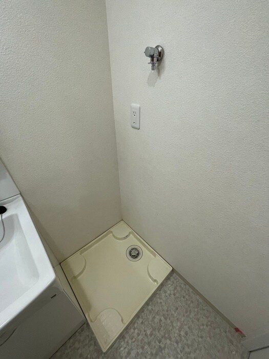 物件内観写真19　(洗濯機置場)