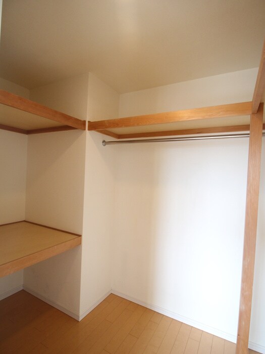 物件内観写真13　(収納)