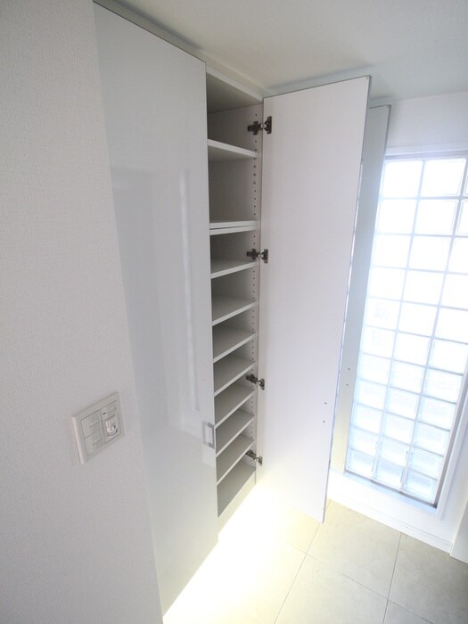 物件内観写真16　(靴箱)