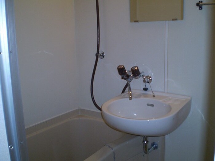 物件内観写真8　(洗面)