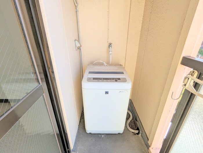 物件内観写真13　(洗濯機置場)