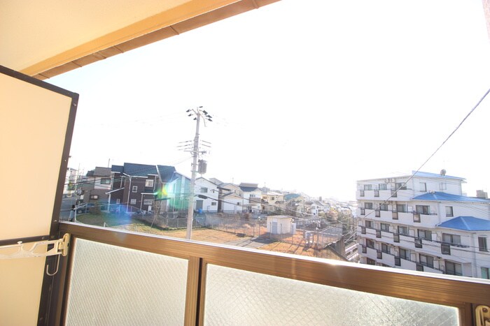 物件内観写真14　(室内からの展望)