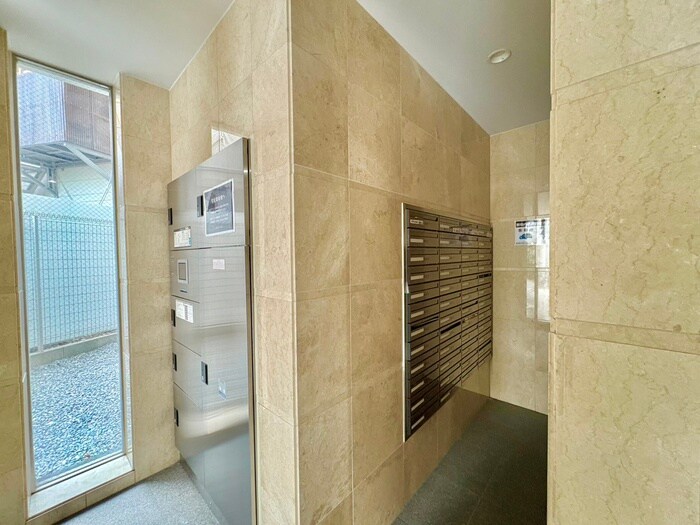 物件外観写真6　(建物設備)