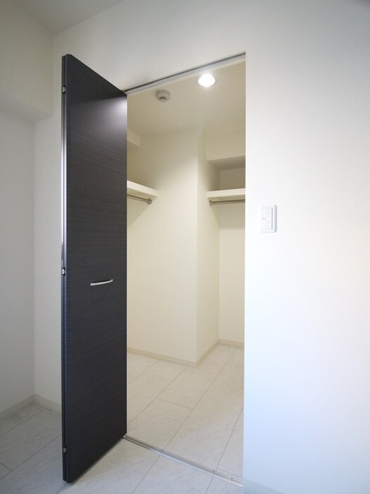 物件内観写真11　(収納)