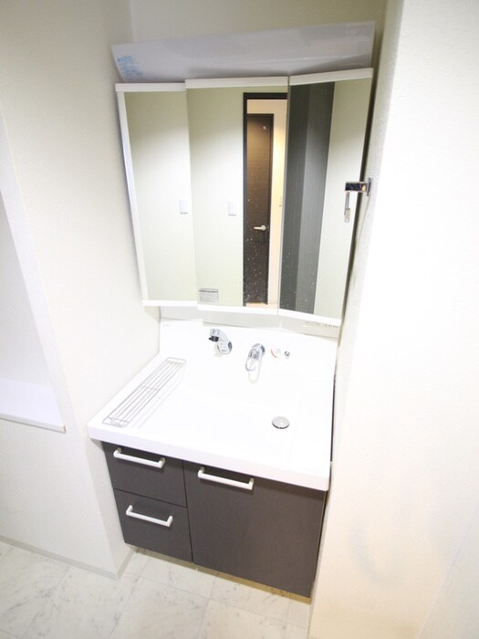 物件内観写真13　(洗面)