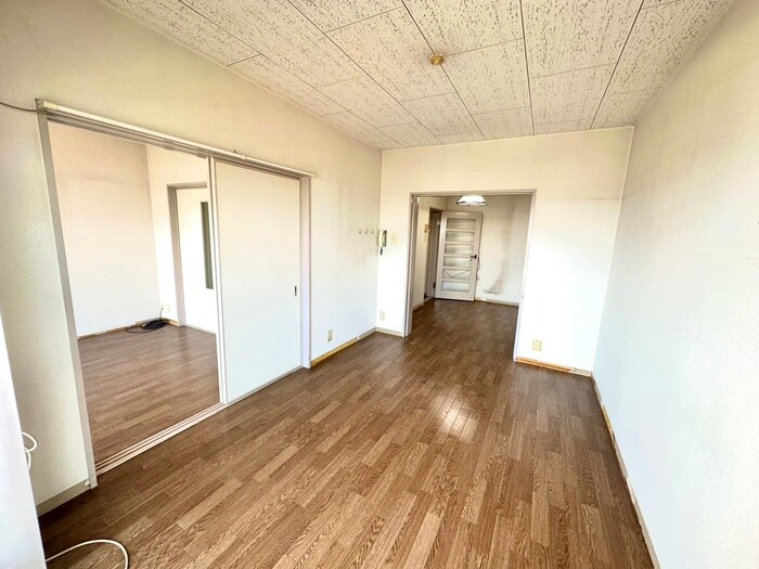 物件内観写真8　(居室)