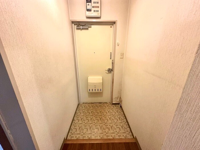 物件内観写真19　(玄関)