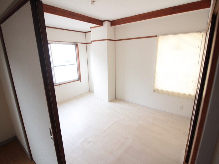 物件内観写真9　(居室)