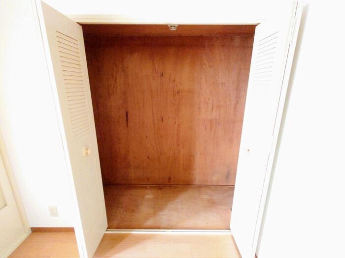 物件内観写真18　(収納)
