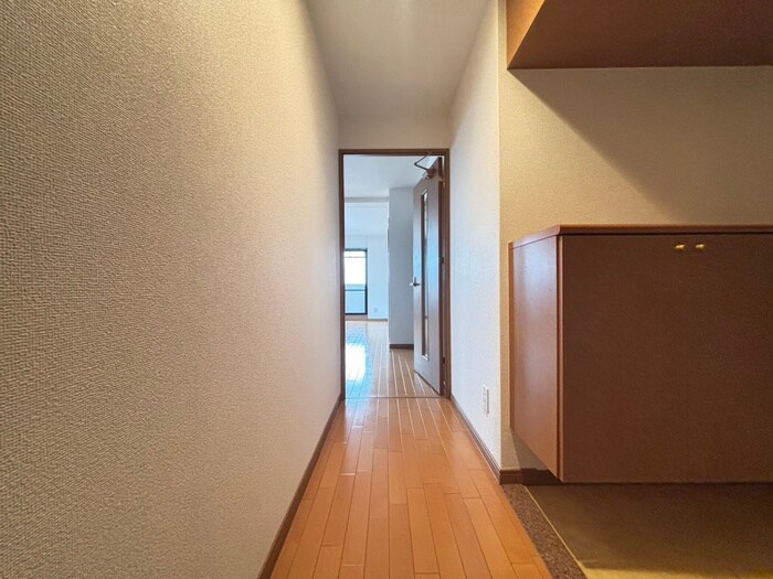 物件内観写真21　(廊下)