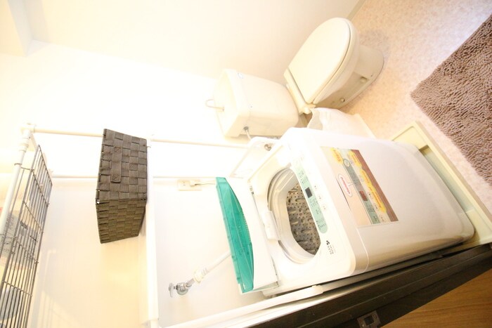 物件内観写真14　(洗濯機置場)