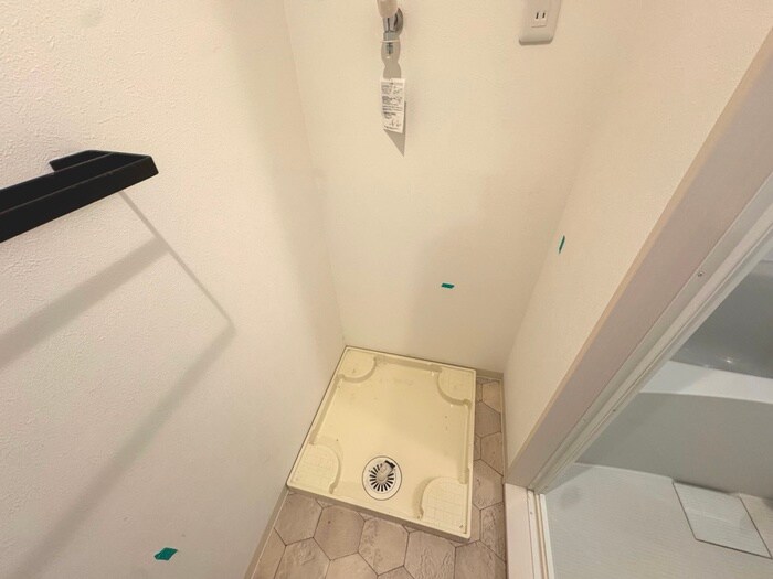 物件内観写真11　(洗濯機置場)