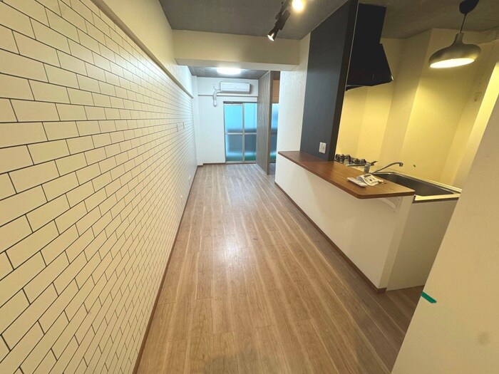 物件内観写真13　(廊下)