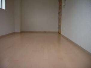 物件内観写真4　(居室)