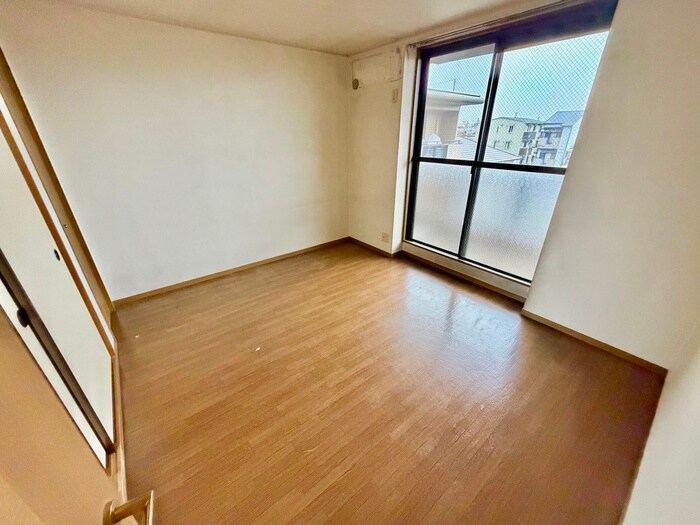 物件内観写真14　(居室)