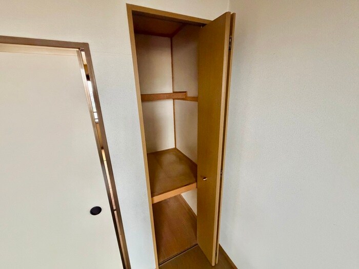 物件内観写真16　(収納)