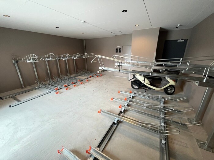 物件外観写真4　(駐輪場)