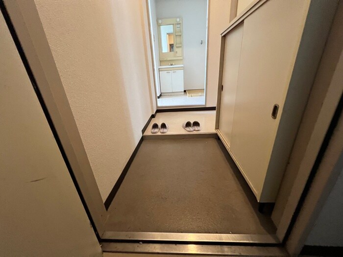 物件内観写真22　(玄関)